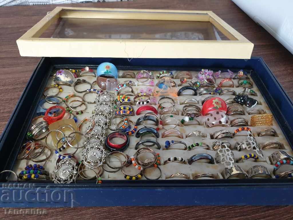 Auction  Large lot of rings