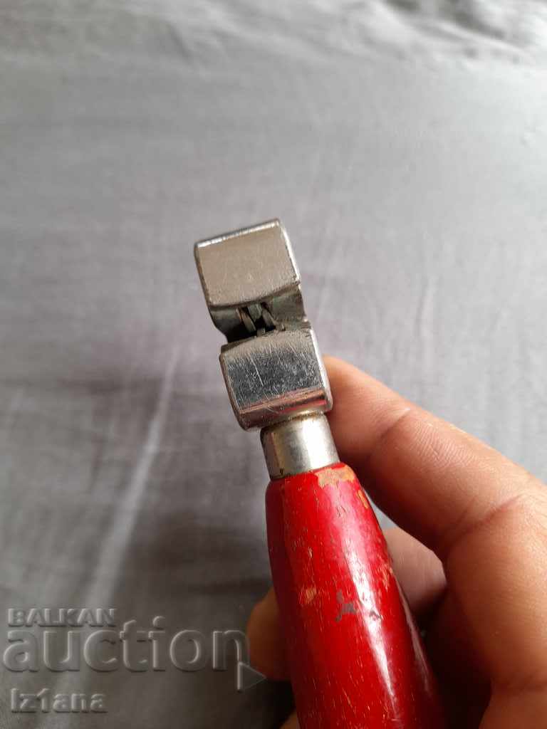 Auction Old Rotary knife sharpener Auction Old Rotary knife sharpener