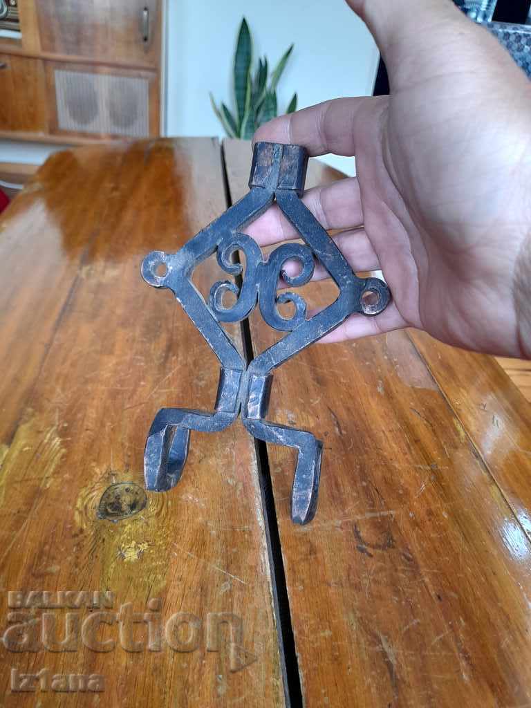 Delivery of An old hanger Delivery of An old hanger