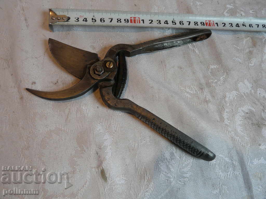 Ψαλίδι αμπελουργίας - Balkan - 2 με τιμή 20.00 BGN | € 10.23 Ψαλίδι αμπελουργίας - Balkan - 2 με τιμή 20.00 BGN | € 10.23