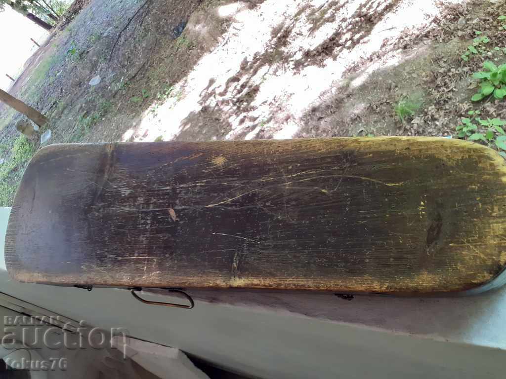 Παράδοση Βρείτε μια παλιά ξύλινη θήκη για ένα ακριβό βιολί - Antique Παράδοση Βρείτε μια παλιά ξύλινη θήκη για ένα ακριβό βιολί - Antique