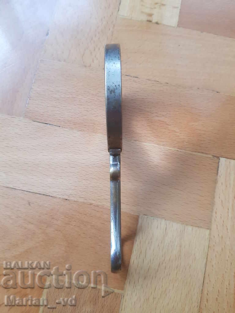 Auction  An old French magnifying glass