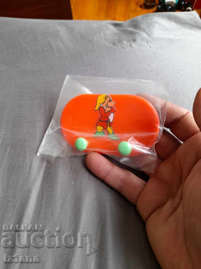 Auction  Old baby hanger