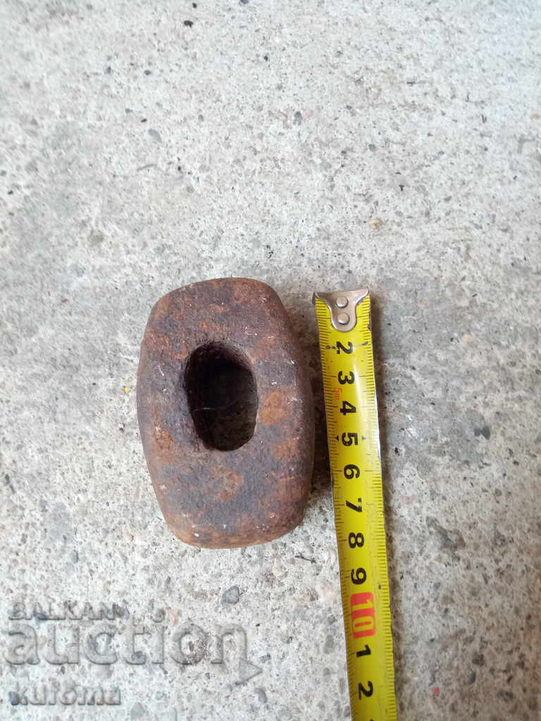 Ciocan vechi cu preț € 5.00 | 9.78 BGN