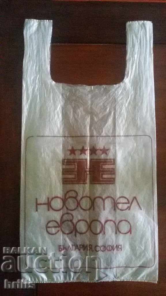 NOVOTEL EUROPE - SOFIA, SAC VECHI DE NYLON DE LA SOCA cu preț 2.50 BGN | € 1.28 NOVOTEL EUROPE - SOFIA, SAC VECHI DE NYLON DE LA SOCA cu preț 2.50 BGN | € 1.28