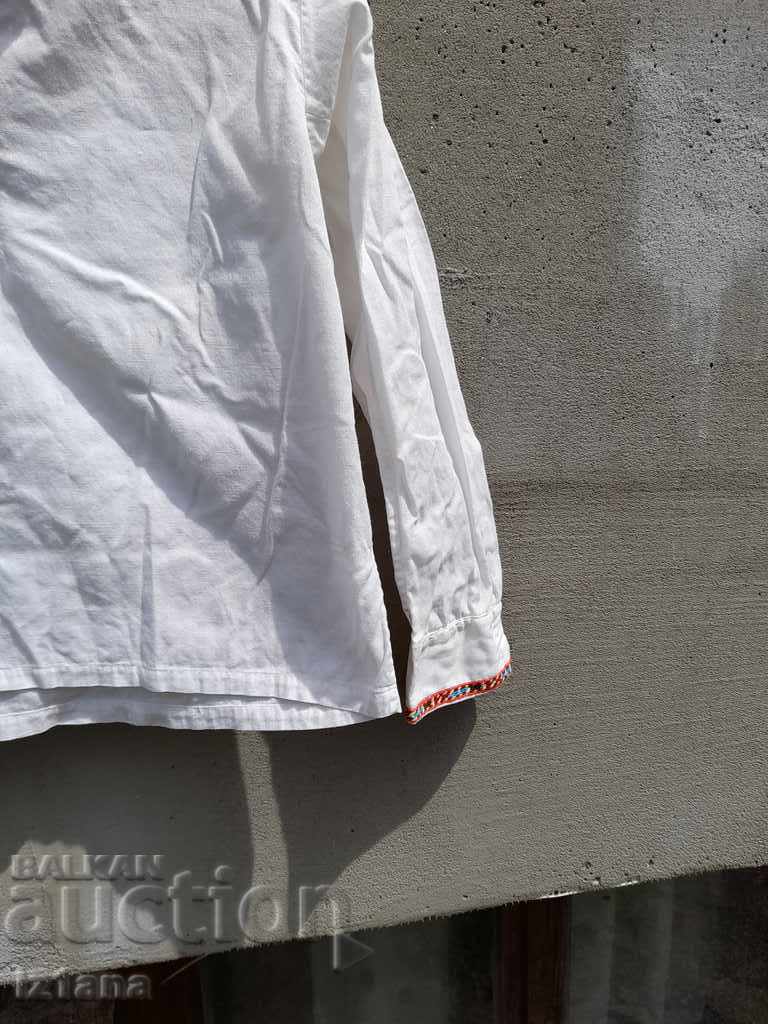 Παράδοση Παλιά παιδικά πουκάμισα για φορεσιά Παράδοση Παλιά παιδικά πουκάμισα για φορεσιά