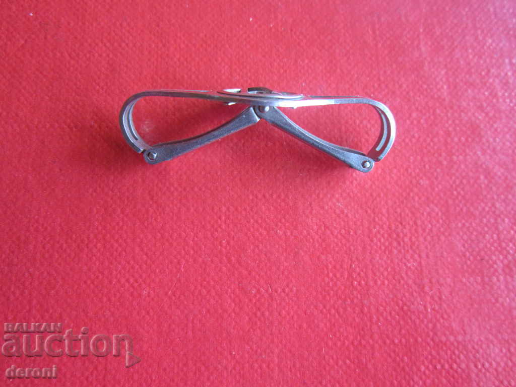 German Army badge badge DRGM 3 Reich with price 220.00 BGN | € 112.48 German Army badge badge DRGM 3 Reich with price 220.00 BGN | € 112.48