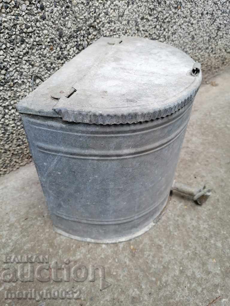 Washbasin, village sink, water tank with price 57.00 BGN | € 29.14 Washbasin, village sink, water tank with price 57.00 BGN | € 29.14