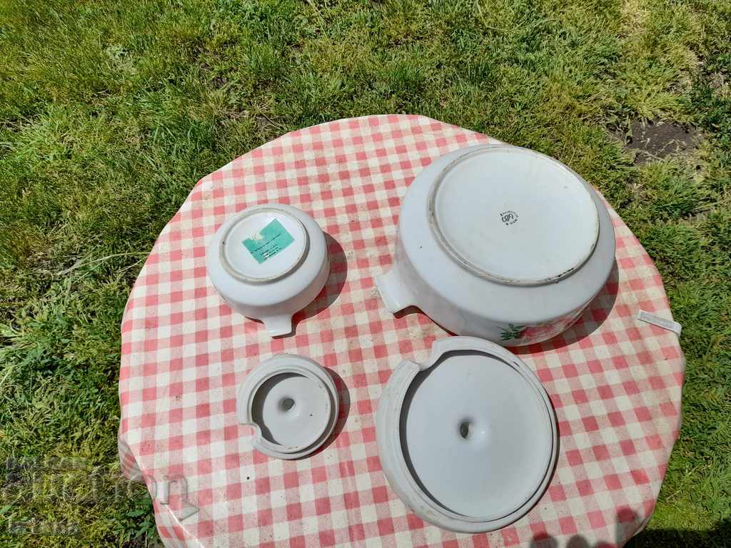 Star Porcelain Staple - 6 Star Porcelain Staple - 6