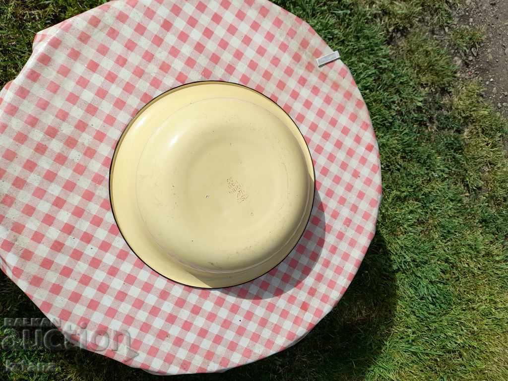 Доставка на Стар емайлиран леген Доставка на Стар емайлиран леген