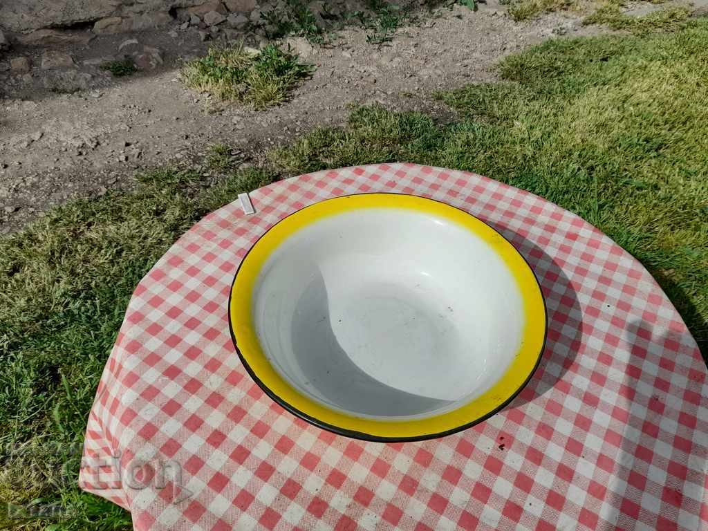 Παλιά εμαγιέ μπολ με τιμή 28.00 BGN | € 14.32 Παλιά εμαγιέ μπολ με τιμή 28.00 BGN | € 14.32