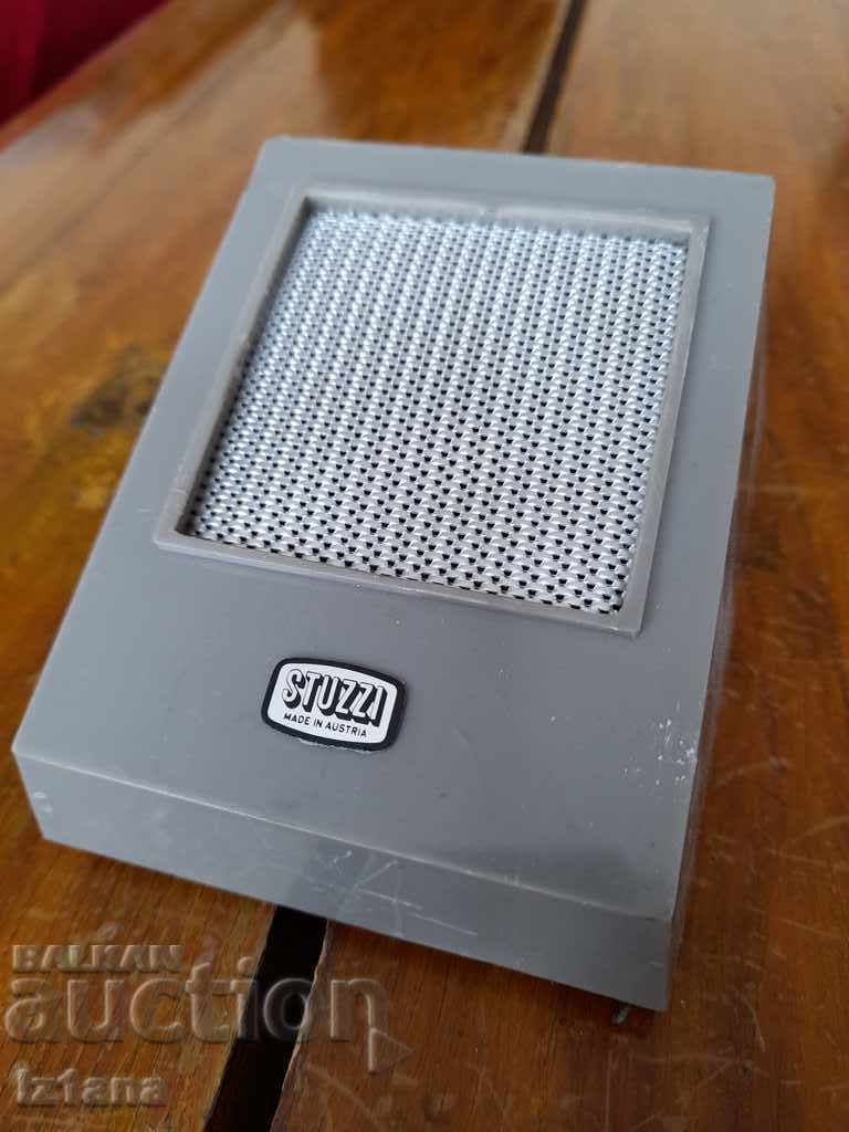 Old speaker, Stuzzi speaker with price 15.00 BGN | € 7.67 Old speaker, Stuzzi speaker with price 15.00 BGN | € 7.67