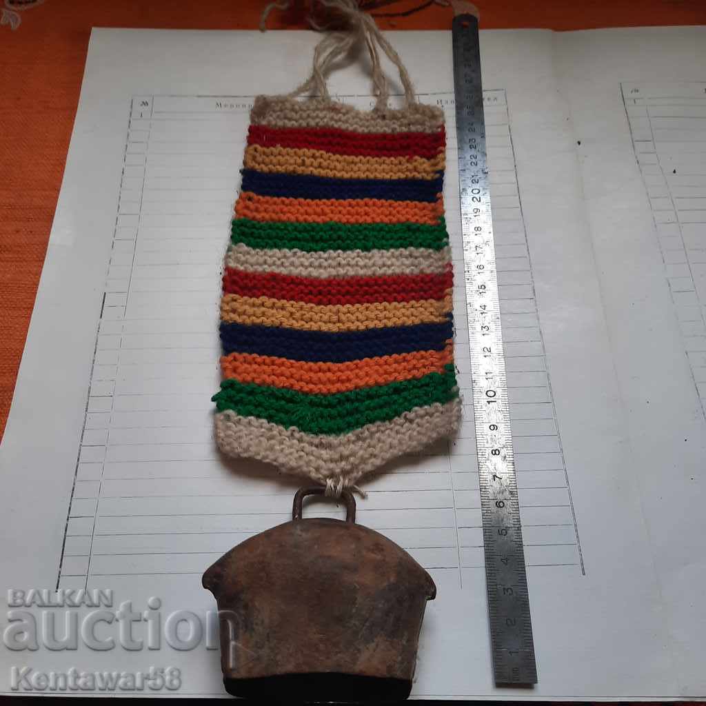 Vintage cotton tied to knit. Vintage cotton tied to knit.