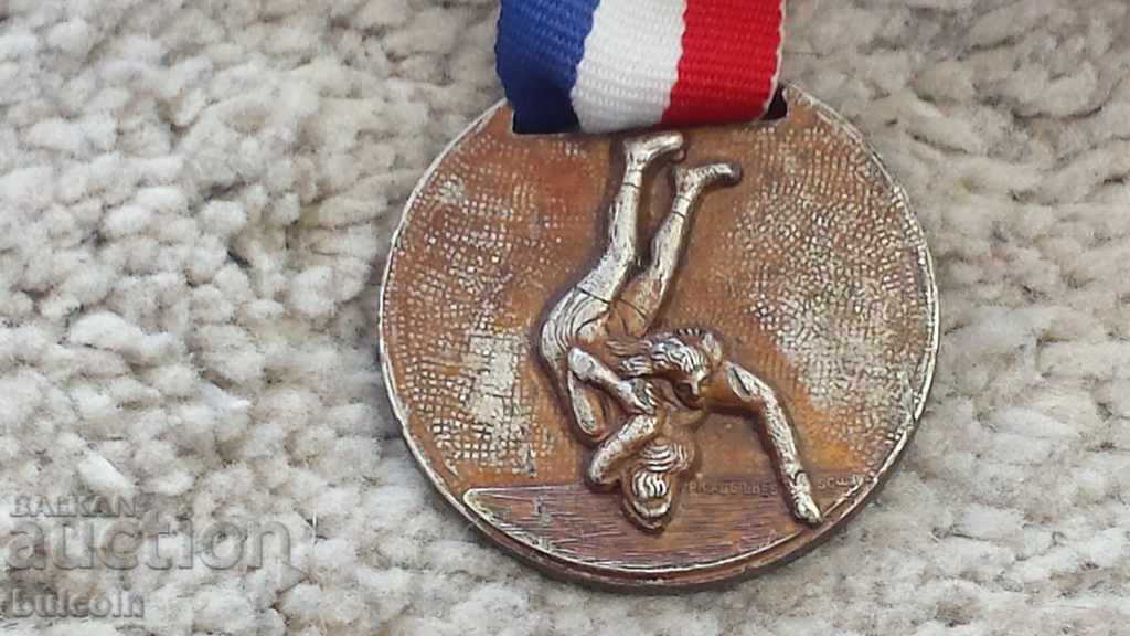 RARE MEDAL WORLD CHAMPIONSHIP WOMEN II PLACE 1991 with price 199.00 BGN | € 101.75 RARE MEDAL WORLD CHAMPIONSHIP WOMEN II PLACE 1991 with price 199.00 BGN | € 101.75