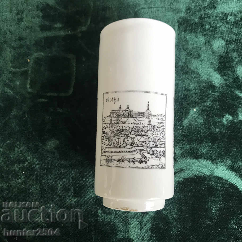 Vase - porcelain, 14 cm with price 9.95 BGN | € 5.09 Vase - porcelain, 14 cm with price 9.95 BGN | € 5.09