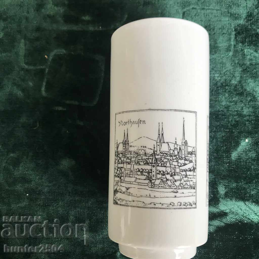 Auction Vase - porcelain, 14 cm Auction Vase - porcelain, 14 cm