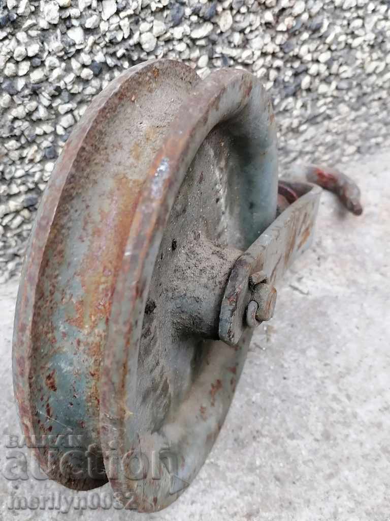 Delivery of Weight lifting reel pulley Delivery of Weight lifting reel pulley