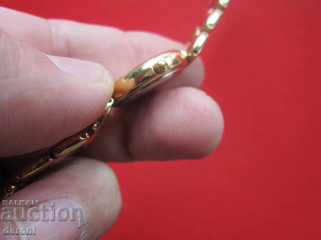 Delivery of Luxury gold watch Rodenta Quartz mother of pearl Delivery of Luxury gold watch Rodenta Quartz mother of pearl