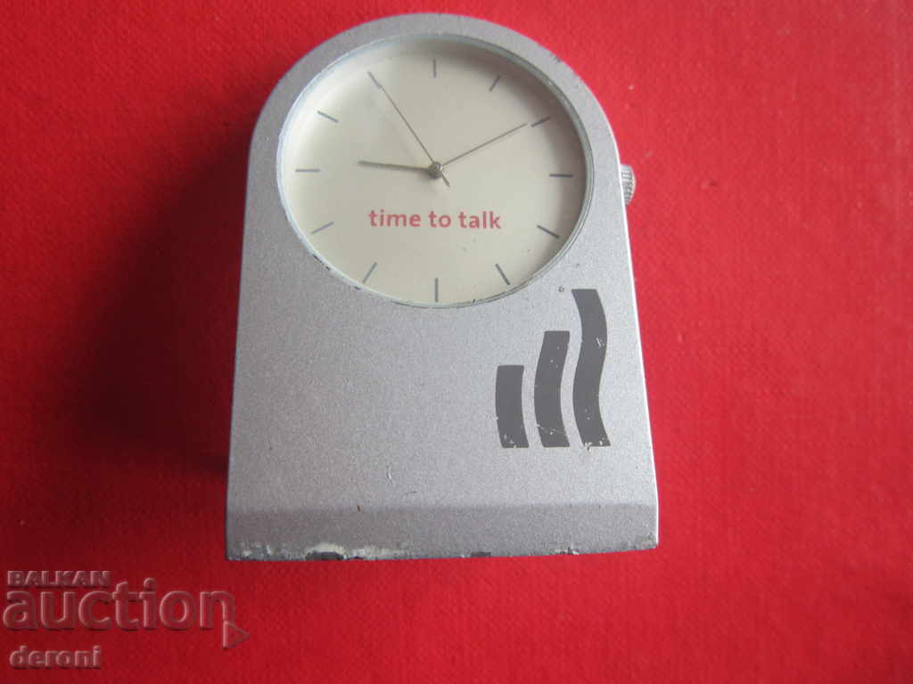 Υπέροχο χαλαζία μοντέρνο ρολόι Time to Talk
