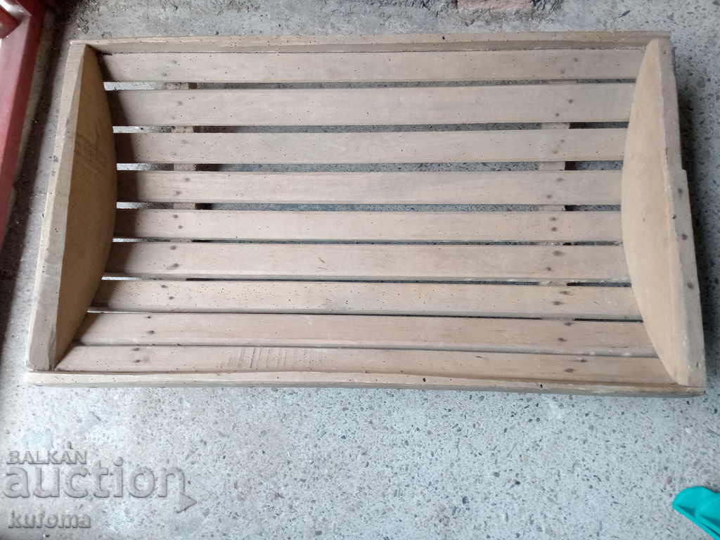 Стара дървена детска люлка