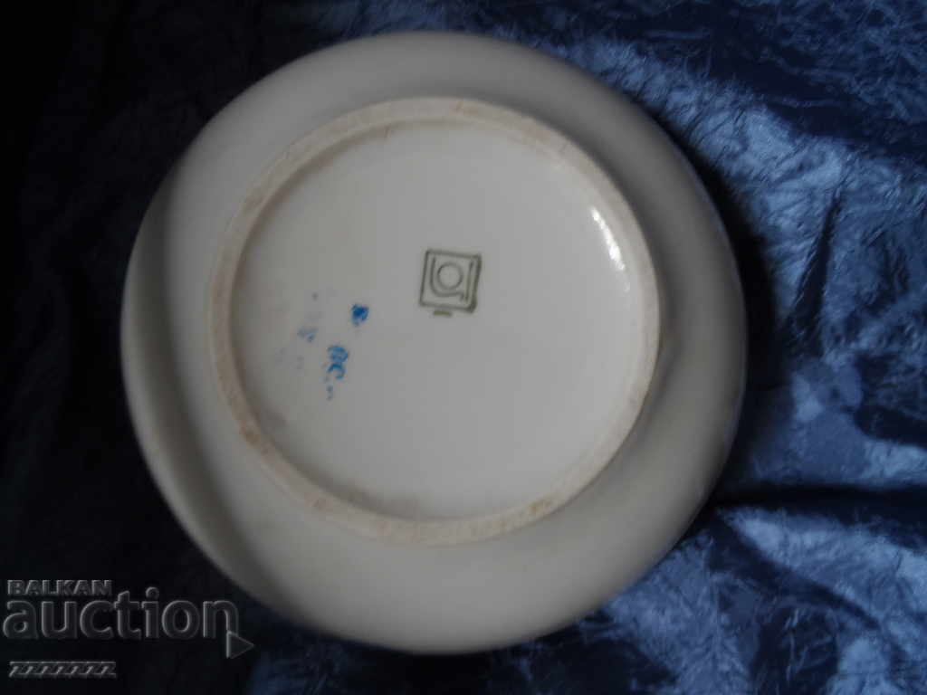 Auction porcelain plate Auction porcelain plate