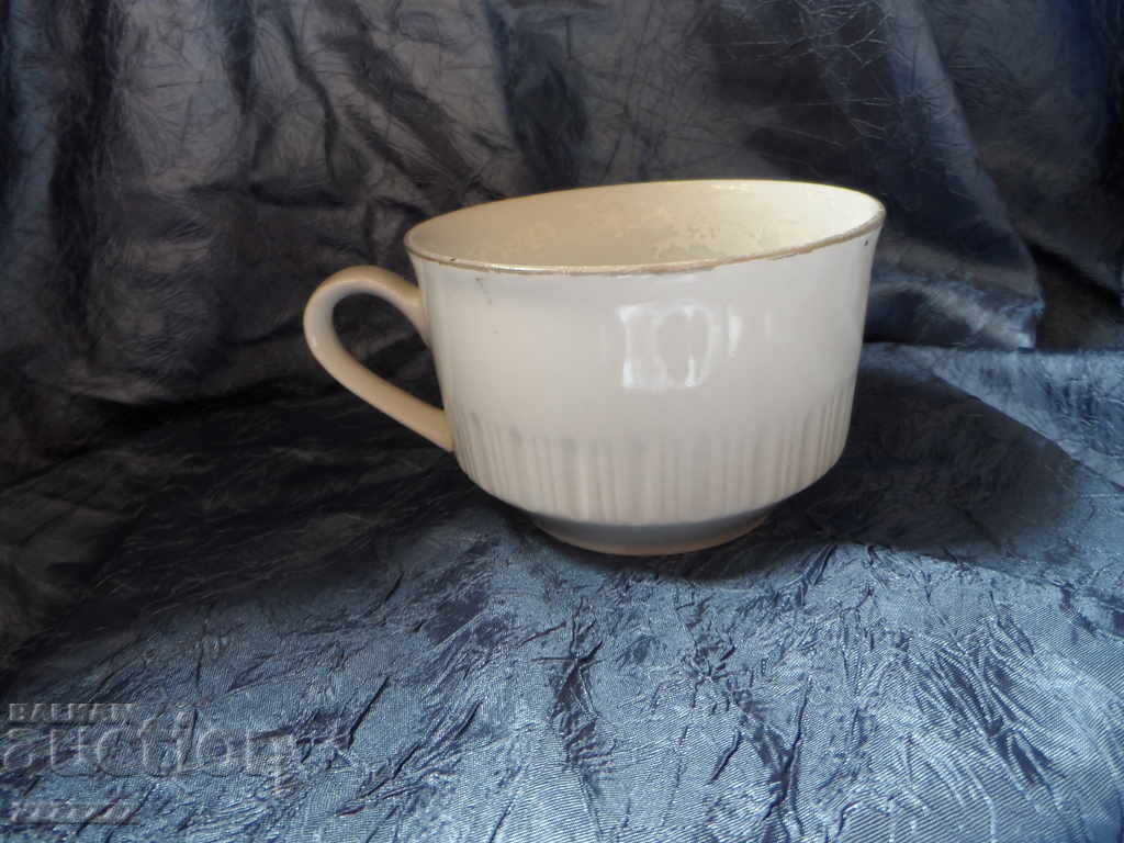 порцеланова чаша 1 с цена 5.00 лв. | € 2.56 порцеланова чаша 1 с цена 5.00 лв. | € 2.56