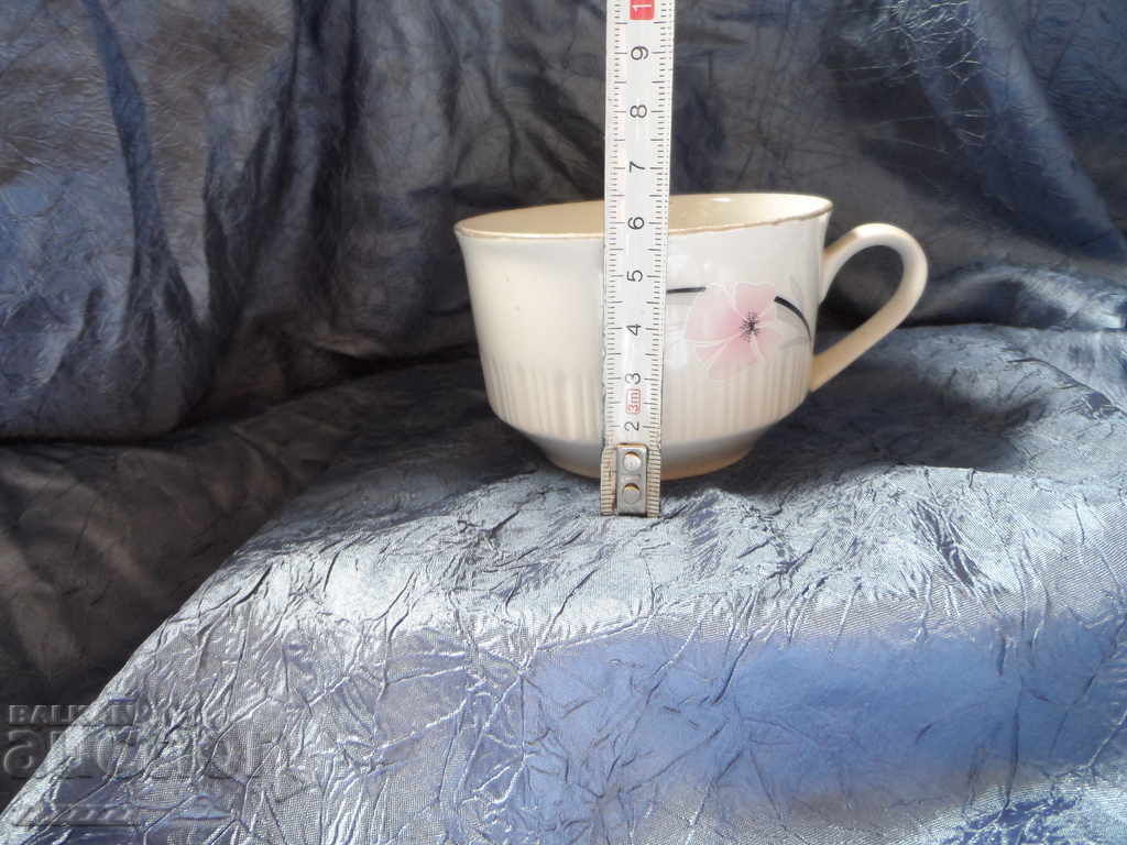 Доставка на порцеланова чаша 1 Доставка на порцеланова чаша 1