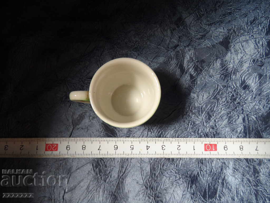 Auction porcelain cup 4 Auction porcelain cup 4