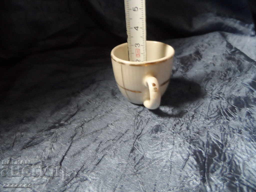 Delivery of porcelain cup 5 Delivery of porcelain cup 5