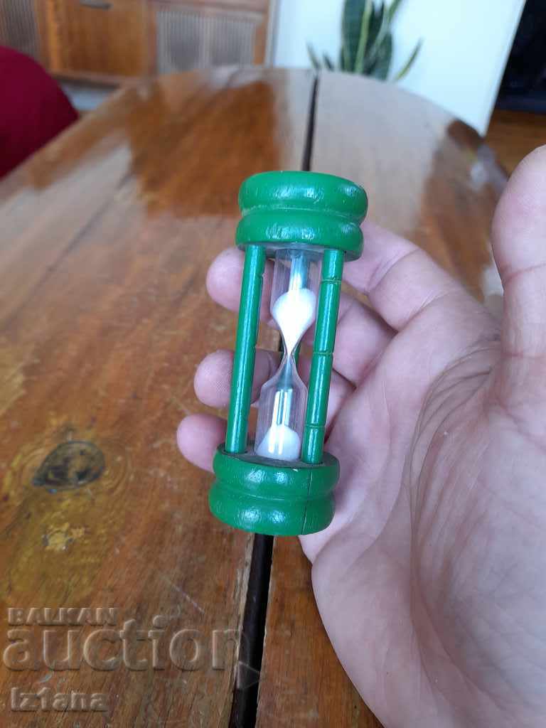 Old sand clock with price 15.00 BGN | € 7.67 Old sand clock with price 15.00 BGN | € 7.67