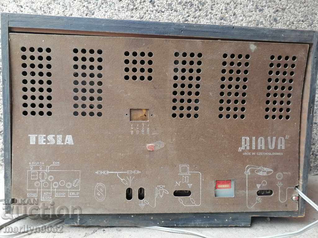 Auction Old Tesla radio, radio, lamp Auction Old Tesla radio, radio, lamp