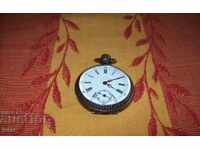 Сребърен джобен часовник