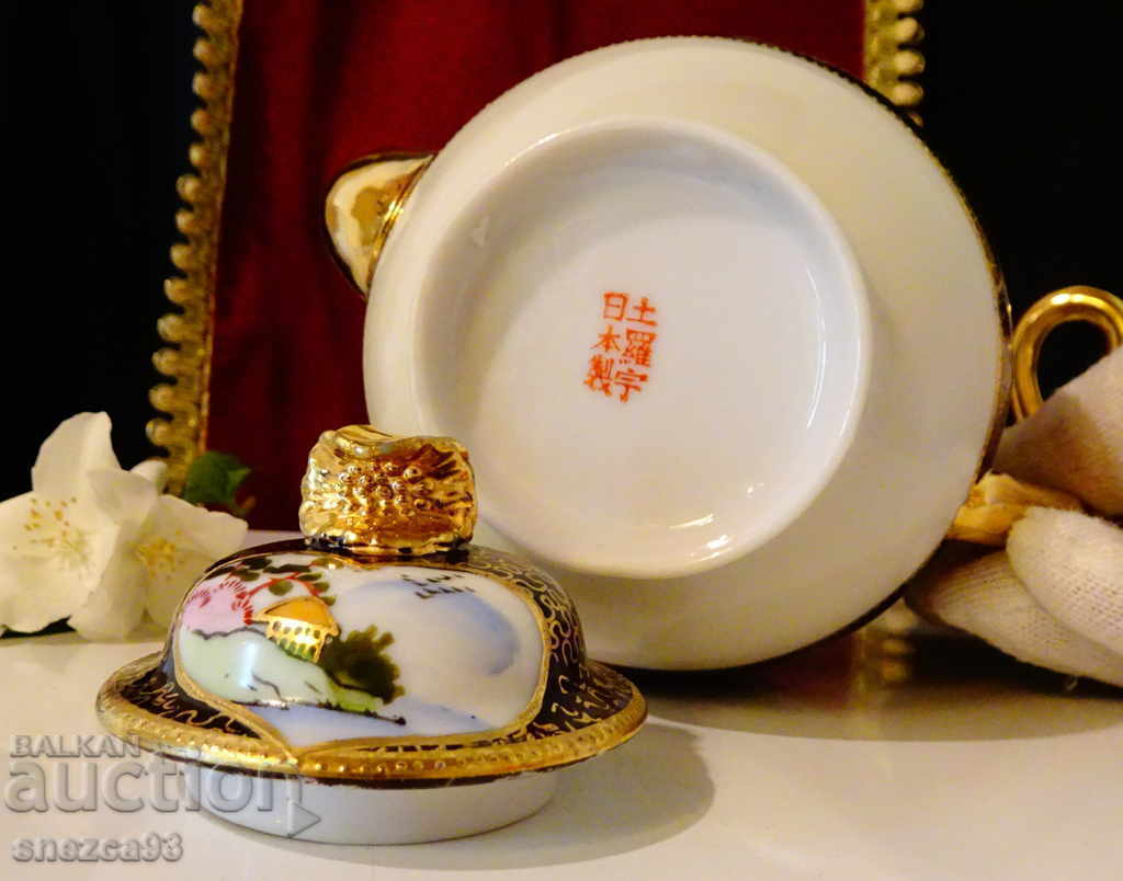 Jug Japanese porcelain Kutani, Meiji. - 6 Jug Japanese porcelain Kutani, Meiji. - 6