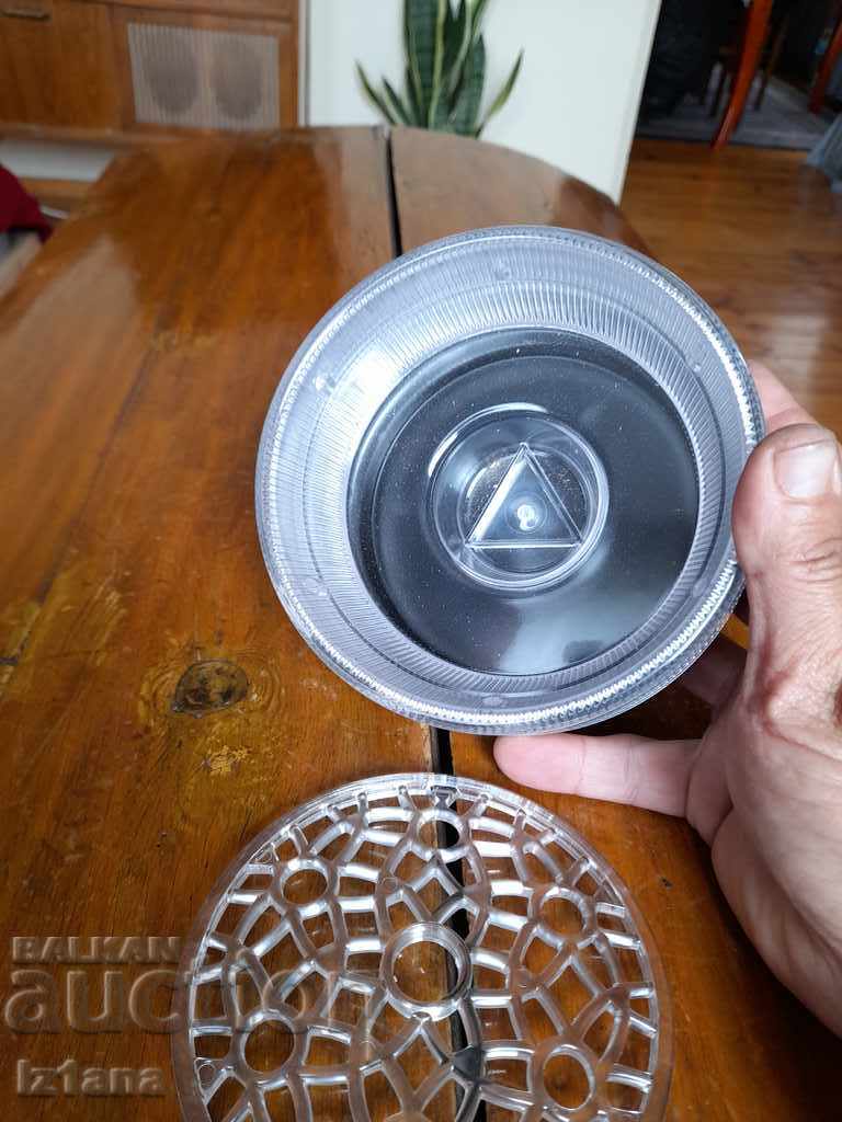 Delivery of Old stand, flower vase Delivery of Old stand, flower vase