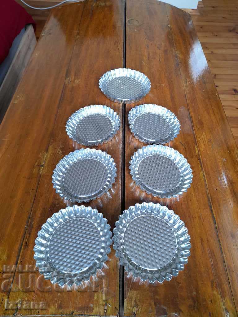 Auction Old forms for sweets, muffins Auction Old forms for sweets, muffins