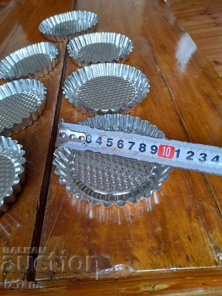 Delivery of Old forms for sweets, muffins Delivery of Old forms for sweets, muffins