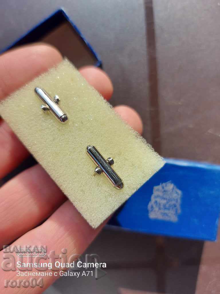 Auction HANDS Auction HANDS