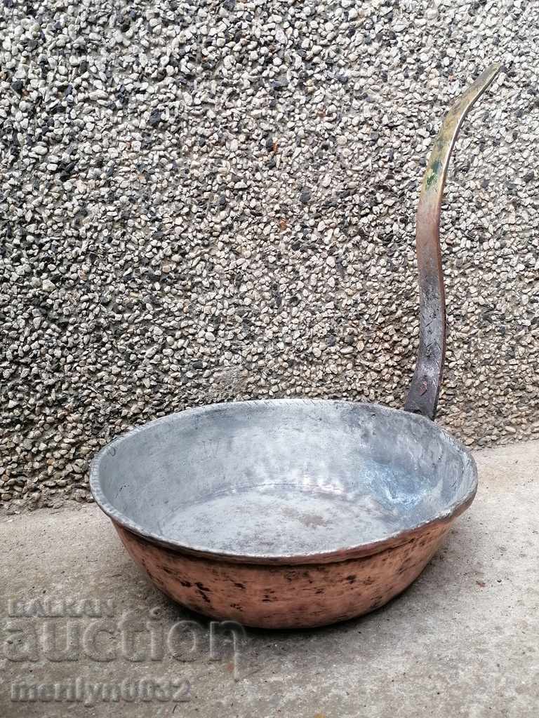 Old copper pan, copper, tray, copper vessel with price 95.00 BGN | € 48.57 Old copper pan, copper, tray, copper vessel with price 95.00 BGN | € 48.57