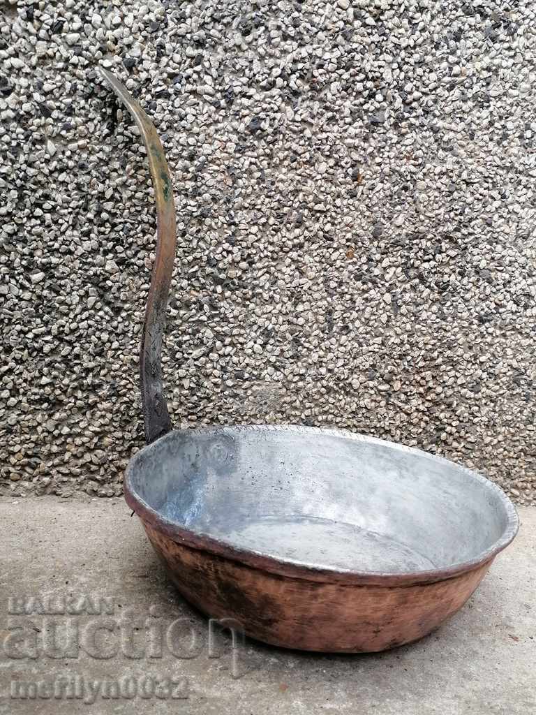 Old copper pan, copper, tray, copper vessel Old copper pan, copper, tray, copper vessel