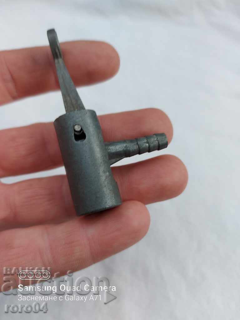 SFAT POMPĂ cu preț 8.99 BGN | € 4.60 SFAT POMPĂ cu preț 8.99 BGN | € 4.60