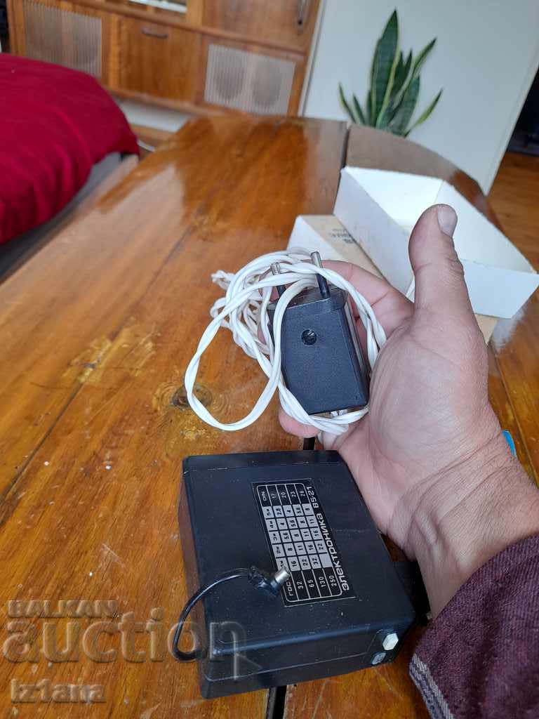 Vechi aparat de fotografiat cu bliț Electronică - 7 Vechi aparat de fotografiat cu bliț Electronică - 7