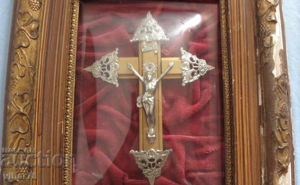 Licitație cruce într-un cadru