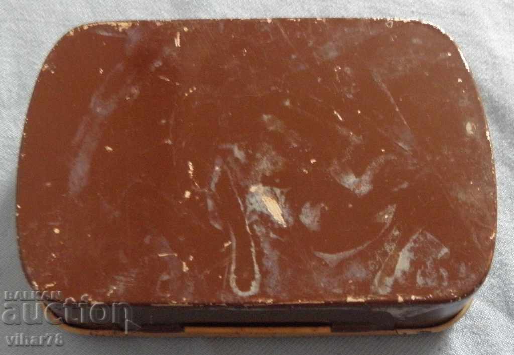 An old metal can - 7 An old metal can - 7