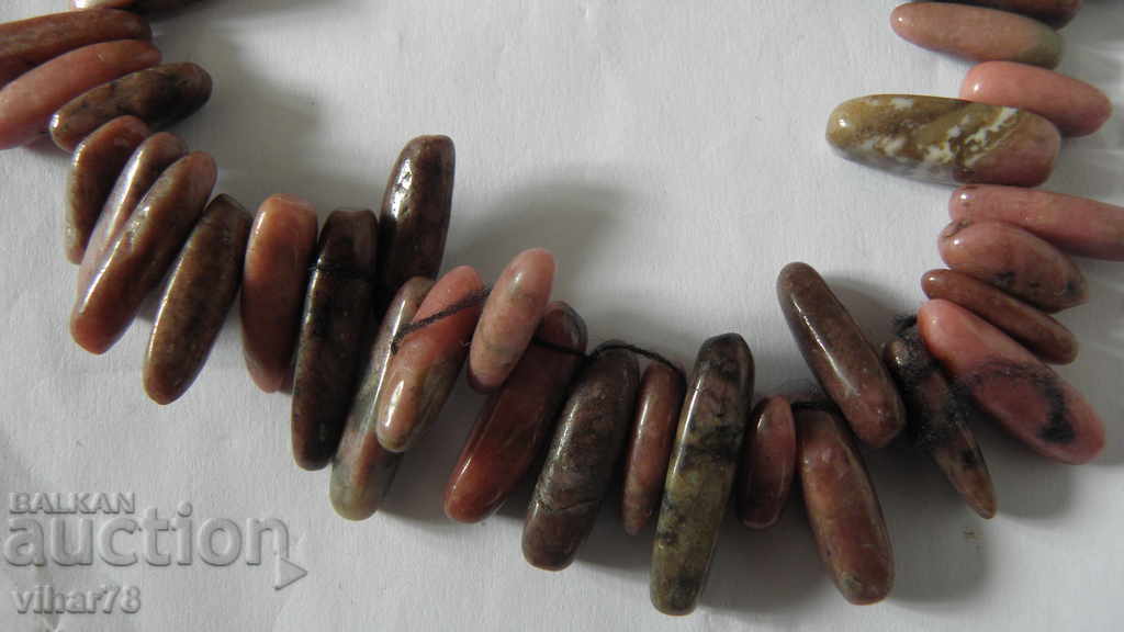 Auction  STONE NECKLACE