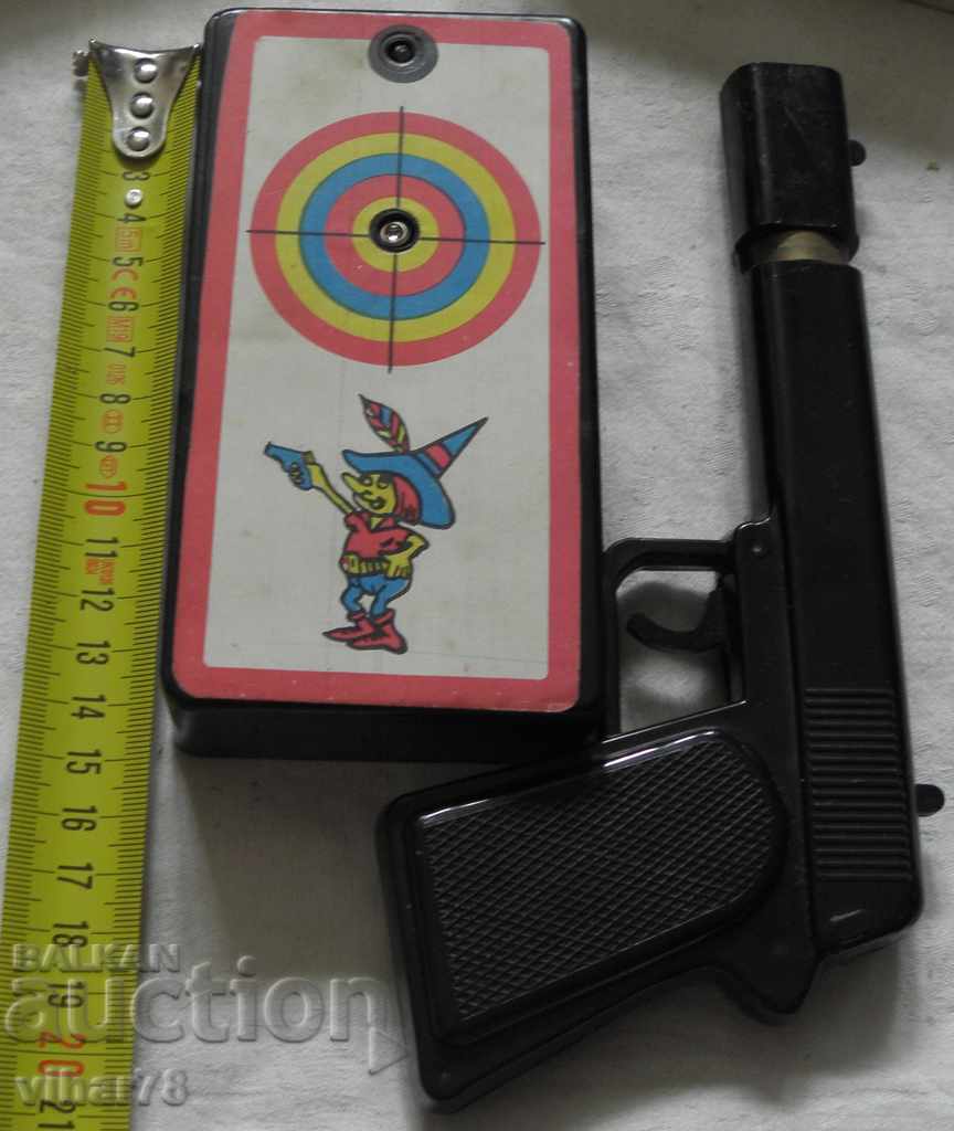 Auction CHILDREN'S PISTOL WITH TARGET Auction CHILDREN'S PISTOL WITH TARGET