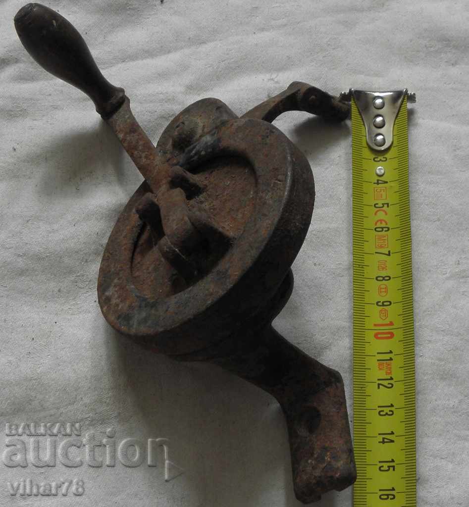 Old reel with price 35.99 BGN | € 18.40 Old reel with price 35.99 BGN | € 18.40