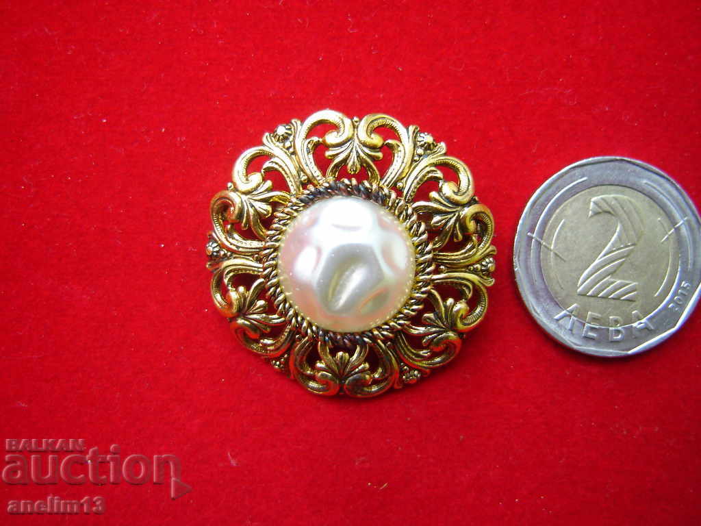 Auction STARA BEAUTIFUL BROSHA Auction STARA BEAUTIFUL BROSHA