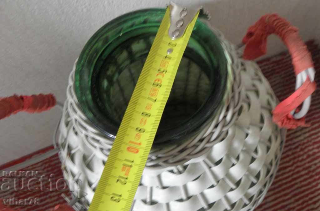 Аукцион буркан за трушия Аукцион буркан за трушия