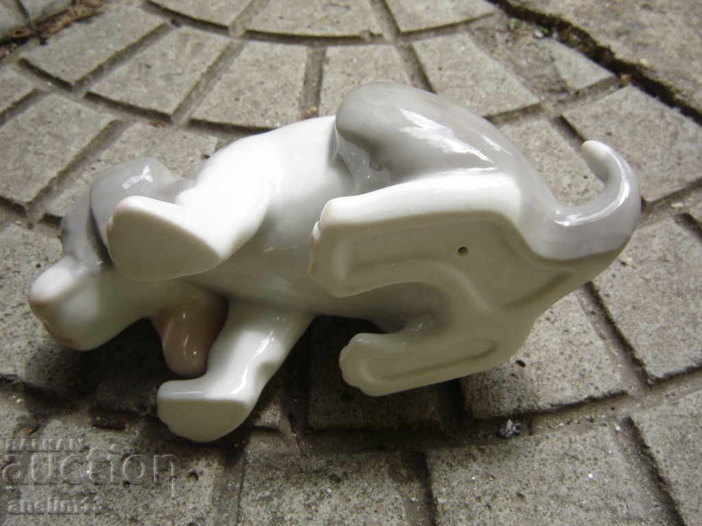 OLD PORCELAIN DOG ROYAL - 6 OLD PORCELAIN DOG ROYAL - 6