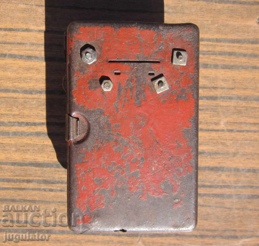 Φακός Γερμανός στρατιώτης Β' Παγκοσμίου Πολέμου DAIMON FOCUS με τιμή 35.00 BGN | € 17.90 Φακός Γερμανός στρατιώτης Β' Παγκοσμίου Πολέμου DAIMON FOCUS με τιμή 35.00 BGN | € 17.90